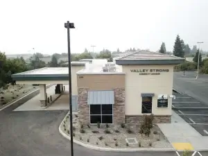 Valley Strong Tulare - klassen and smith